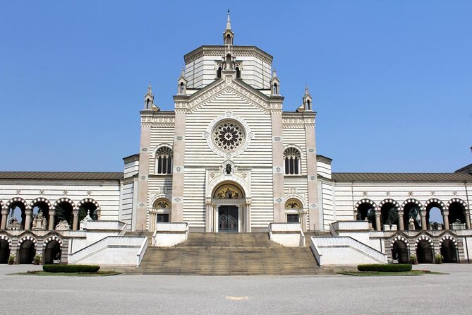 The Monumental Cemetery of Milan Guided Experience - The Campari Tomb and the Leonardo Connection: Art You Can Actually See