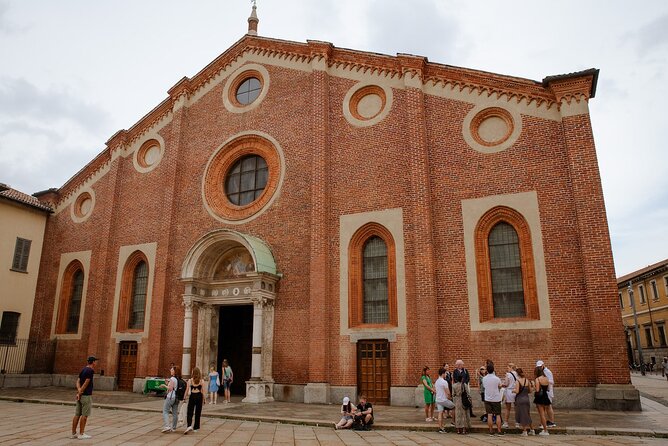 Unveil the Masterpiece: Guided Tour of Da Vinci's Last Supper - Group Size, Pace, and the Rain-or-Shine Reality