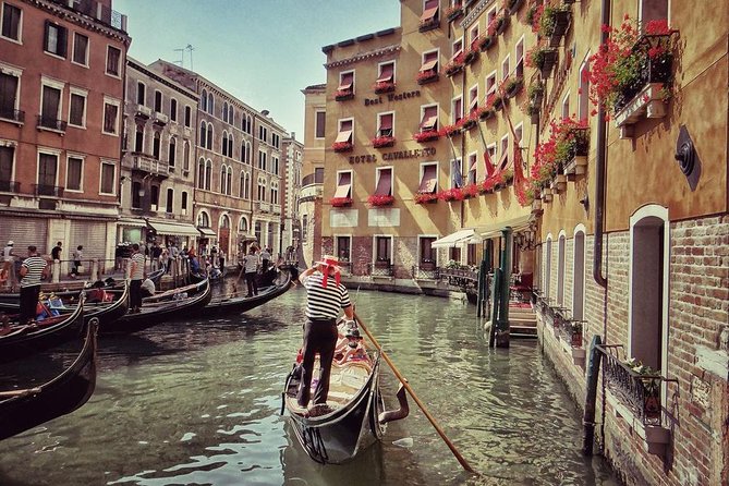 Venice Day Trip from Milan with Guided City Tour - The lagoon boat cruise: the included shortcut to Venice’s layout