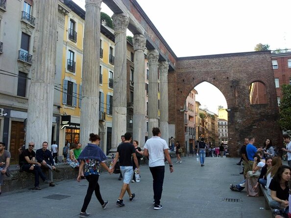 Walking Food Tour of Milan with Tastings - Constantine’s Statue to Piazza Vetra: Roman-Era Meaning, Canal Memory